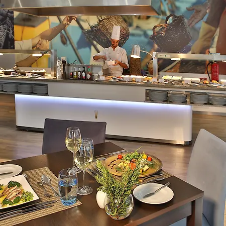 Hotell Jupiter - Rooftop & 4*