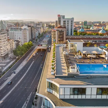 Jupiter - Rooftop & Hotell