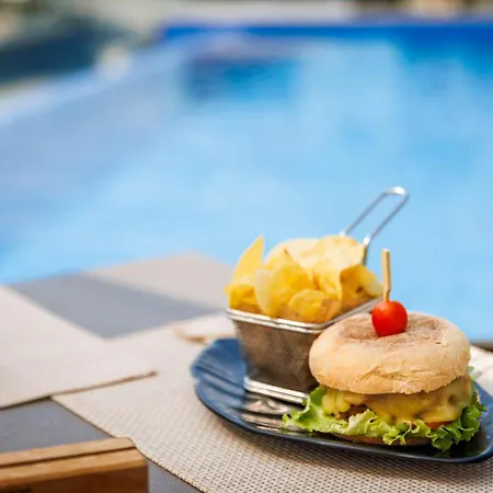 Hotell Jupiter - Rooftop & 4*