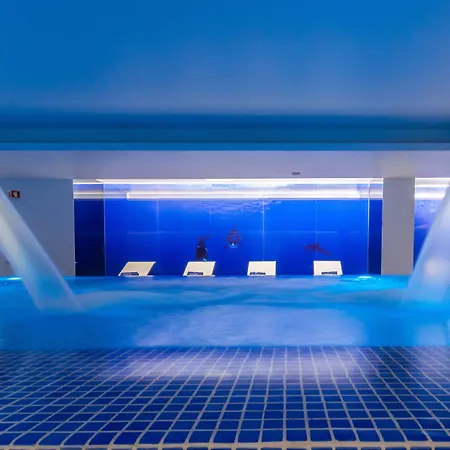 Jupiter - Rooftop & Hotell