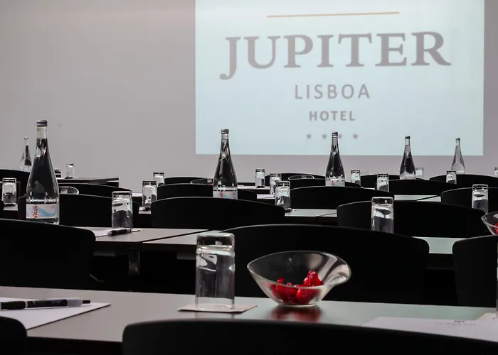 Jupiter - Rooftop & Hotel